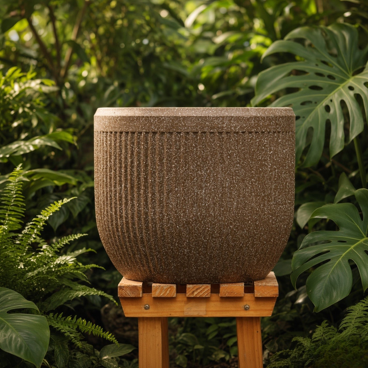 14-Inch Seiko Textured Planter Pot
