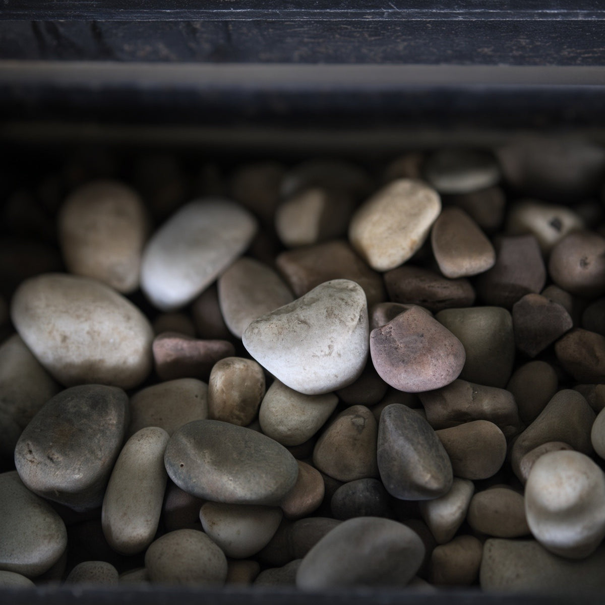 Natural White & Beige Decorative Pebbles
